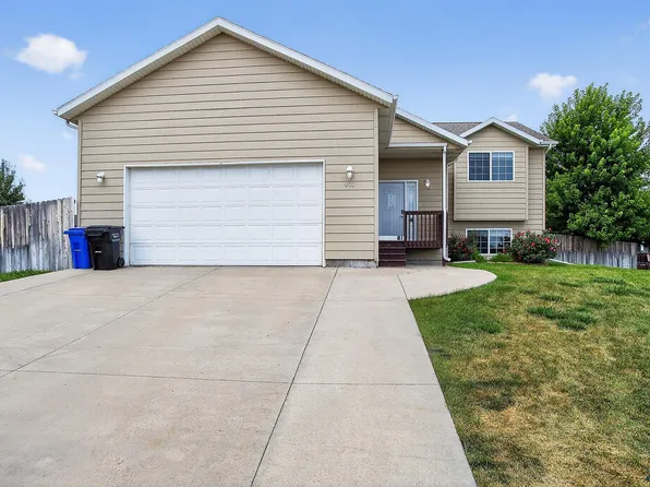 401 Kahler Ct, Rapid City, SD 57701