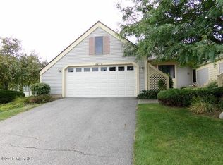 2250 Southgate Dr SE, Kentwood, MI 49508