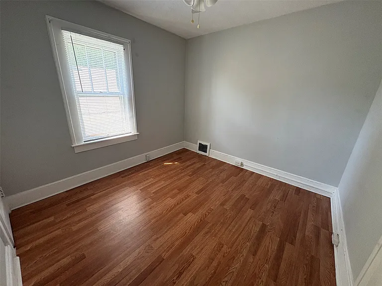 260 Ackley Ave — Photo 7