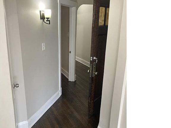 4th image of 1516 E 69th St #3W