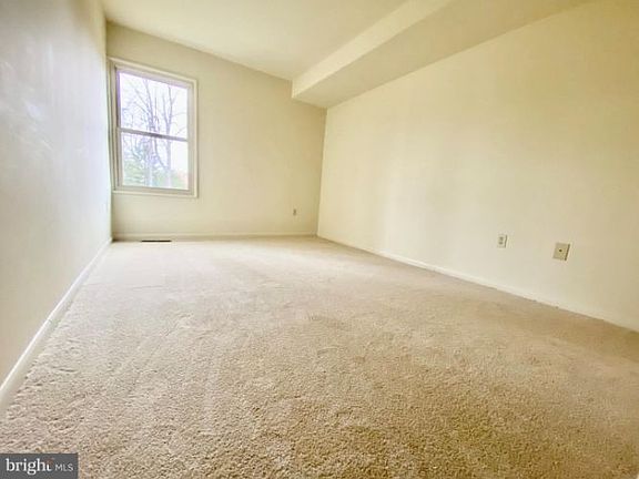 5th image of 3642 Gleneagles Dr #10-2H