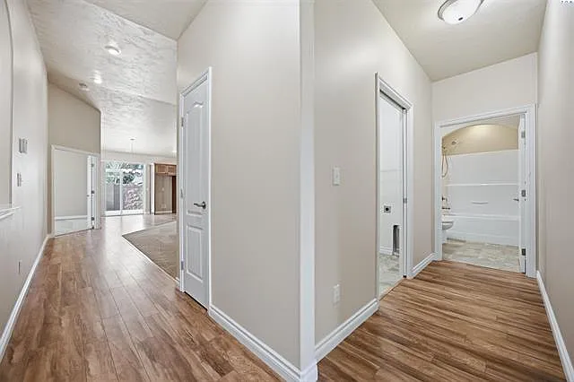 9307 Vincenzo Dr — Photo 34