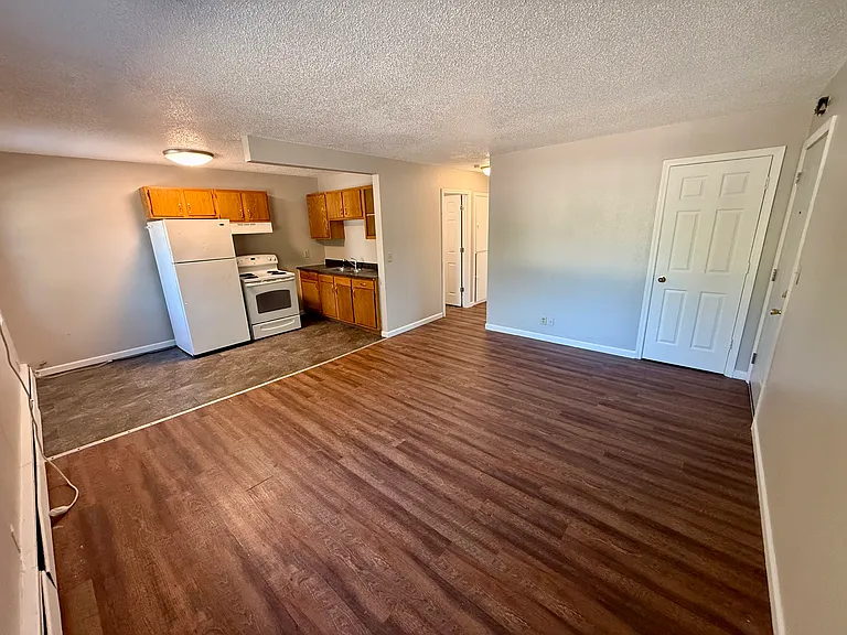 966 S Blaine Ave #1 — Photo 2