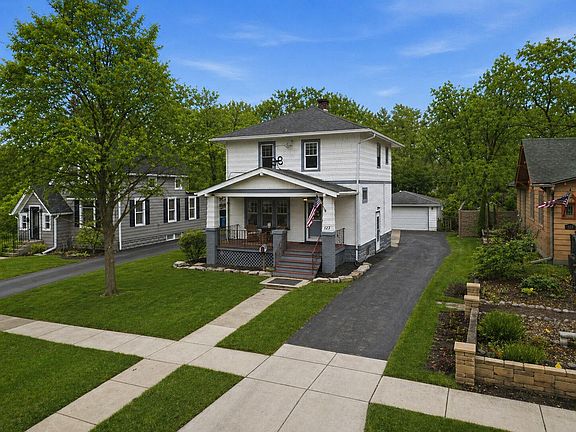 3rd image of 123 Elmwood Pl