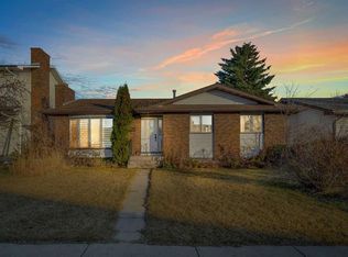 20 W Templehill Cres NE, Calgary, AB T1Y 4C5