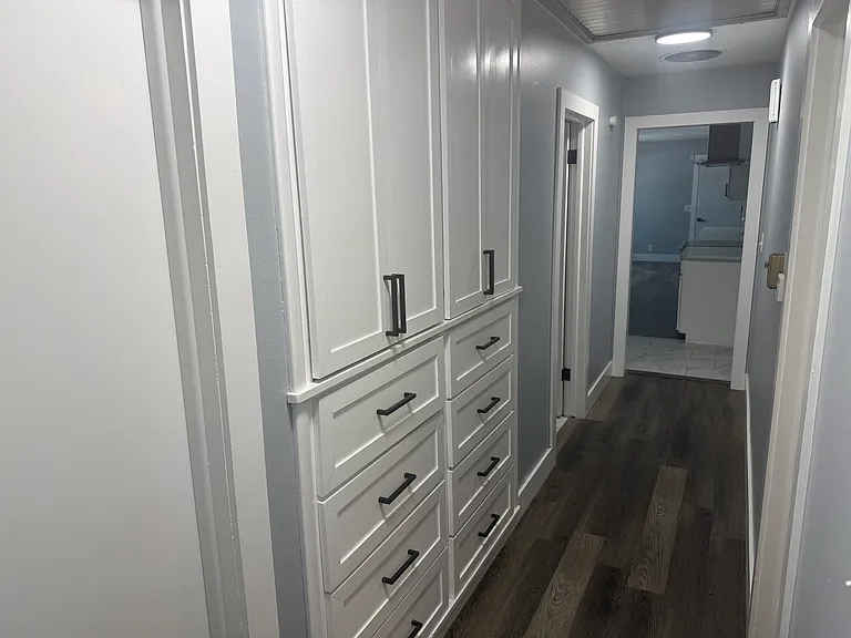 143 N Westchester Ave — Photo 20