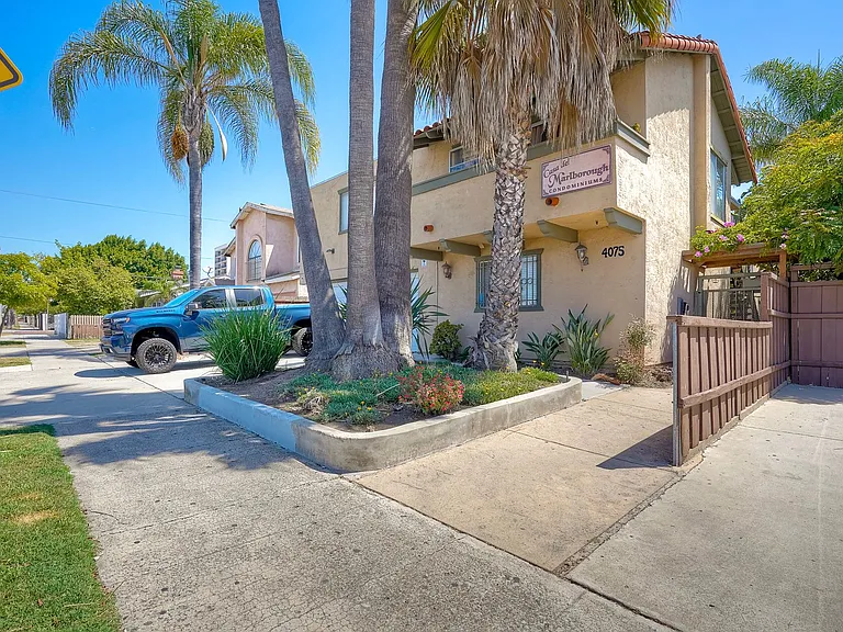 4075 Marlborough Ave — Photo 2