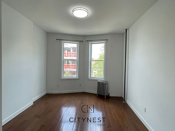 3rd image of 152 9th St APT 3R