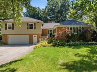 150 N Madison St, Oswego, IL 60543