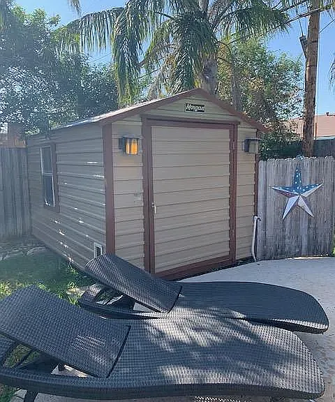 1717 Denver St — Photo 18
