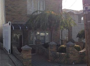 9632 155th Ave, Howard Beach, NY 11414