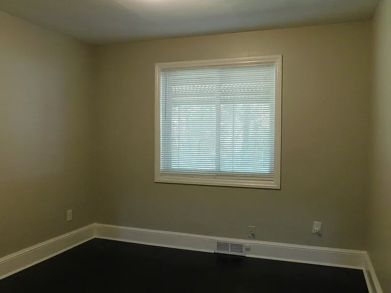 411 Gray Dr — Photo 11