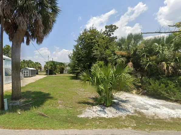 131 Avenue C, Port Saint Joe, FL 32456