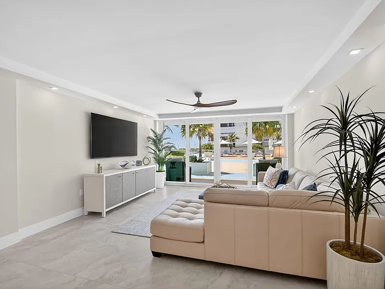 3546 S Ocean Blvd #203 — Photo 33