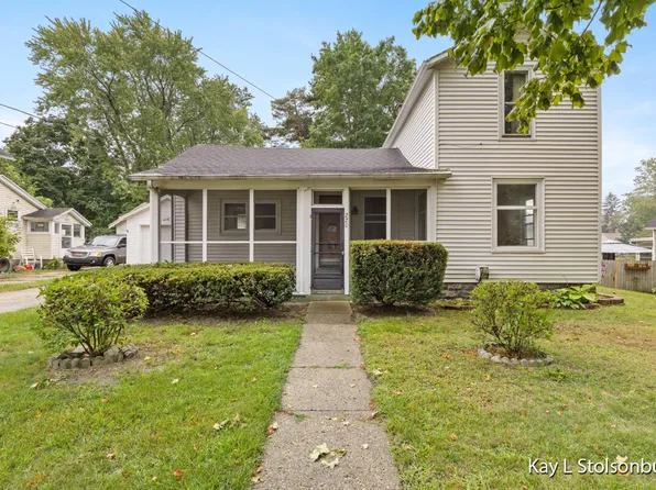 220 W Clinton St, Hastings, MI 49058