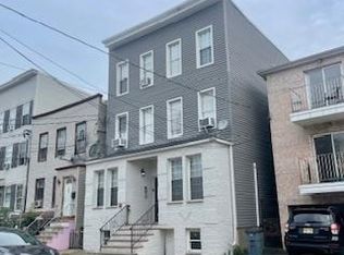 162 Griffith St APT 1, Jersey City, NJ 07307