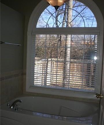 5th image of 2902 Prince Dr