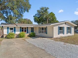145 W Terry Cir, Mary Esther, FL 32569