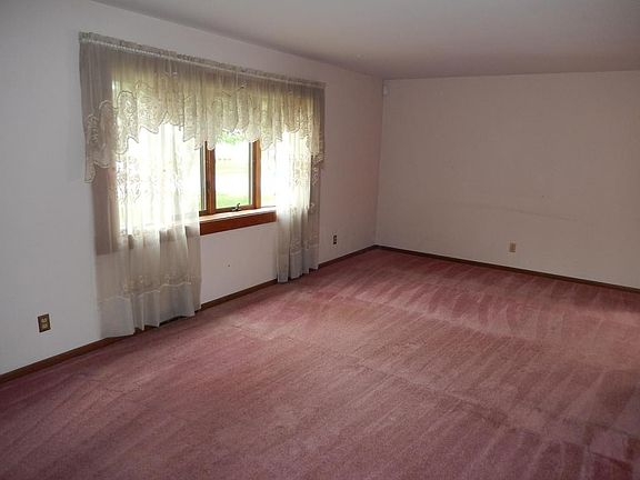 5th image of 1703 Sugarmaple Dr
