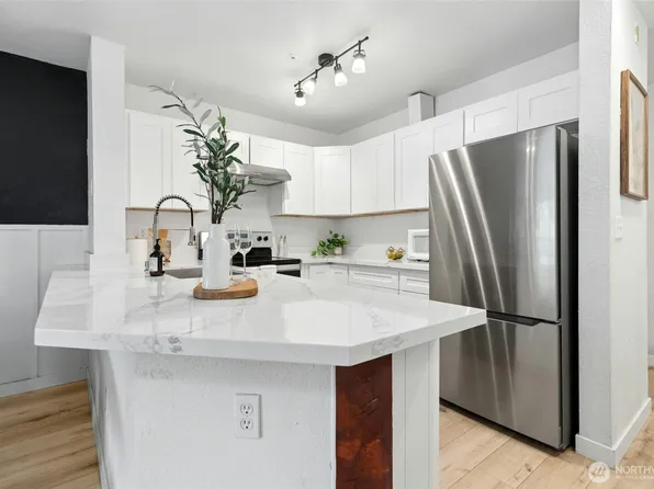 17300 91st Avenue NE #B101, Bothell, WA 98011