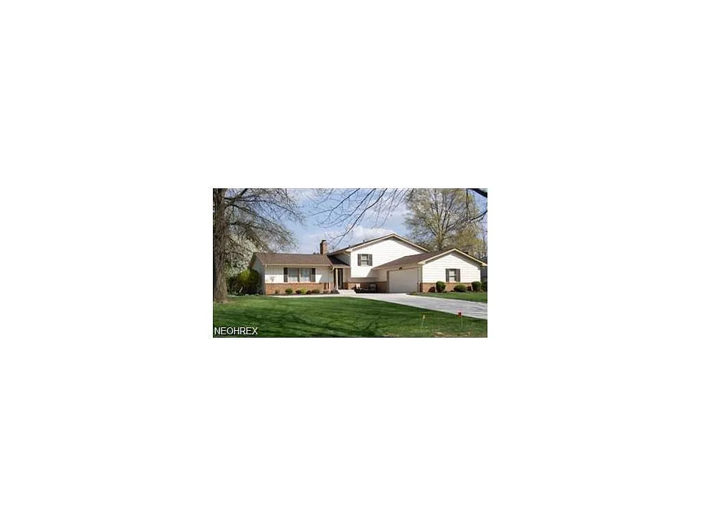 451 Sun Valley Dr photo 1