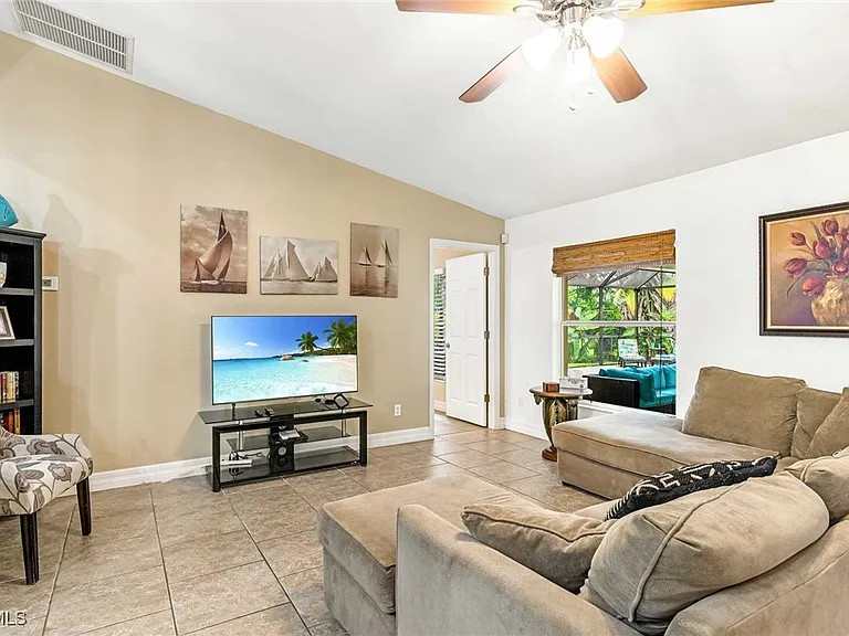 4534 SW 5th Pl — Photo 28