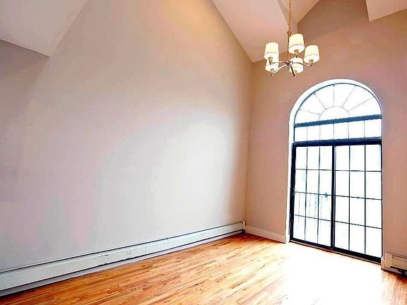 4th image of 436 Franklin Ave APT 3