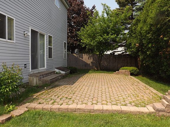 2nd image of 138 W Country Walk Dr