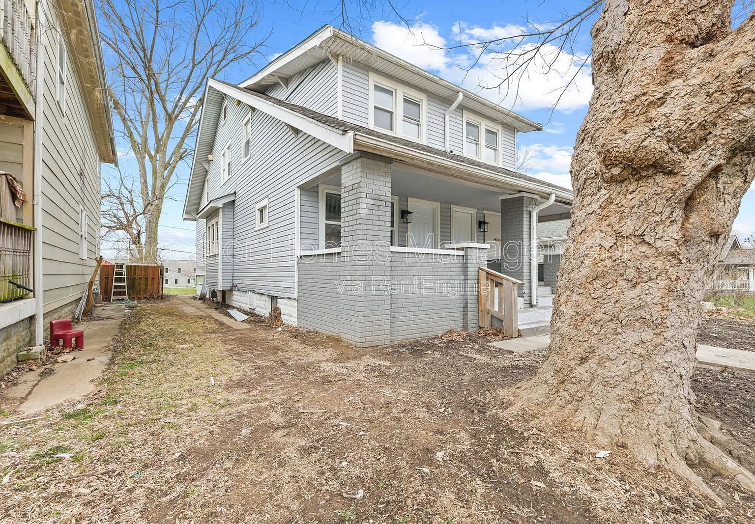 3 bed, 1.0 bath, 1100 sqft, $1,075 — Photo 2