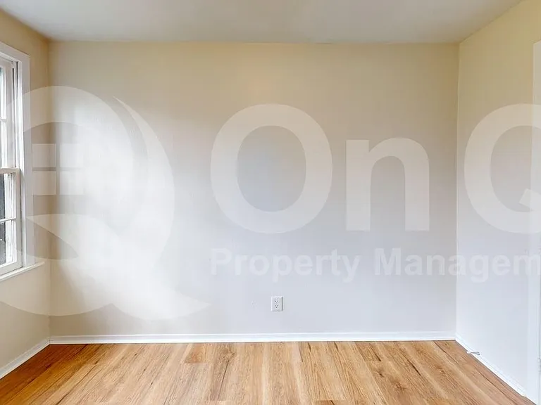 224 W Hull St #B — Photo 8