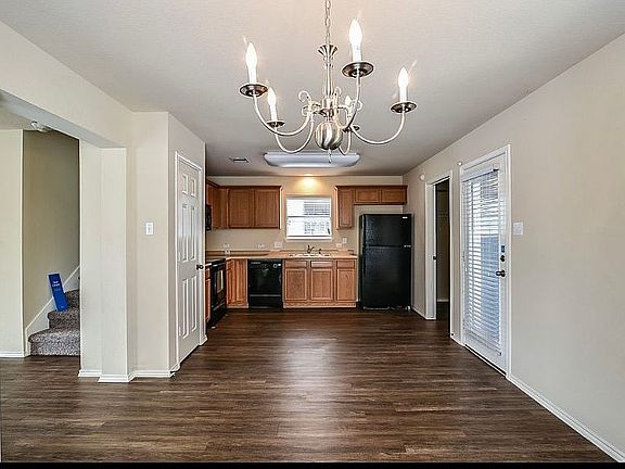 4th image of 1518 Big Thicket Dr