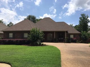 135 Choctaw Bnd, Clinton, MS 39056