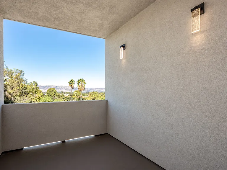 Balcony | Penthouse B ONE