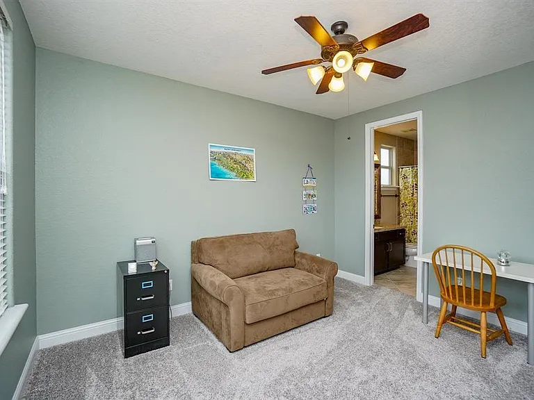 1025 W 21st St #D — Photo 21