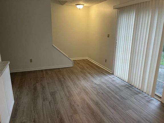 2nd image of 13952 Oakbrook Dr #3952