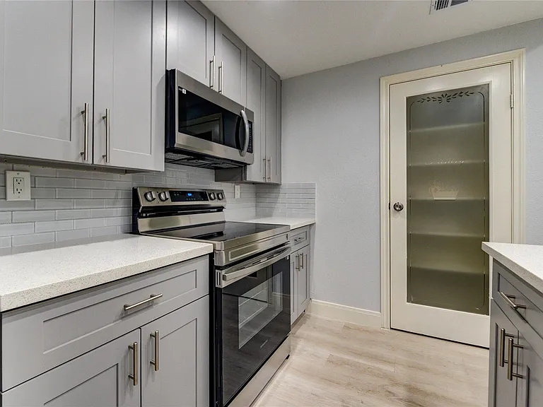 11711 Memorial Dr #534 — Photo 20