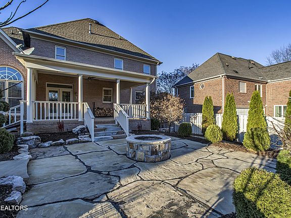 5th image of 1716 Emerson Park Dr