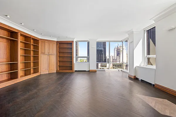 Rented by Compass | media 21