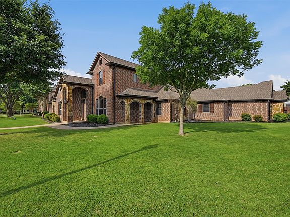 2nd image of 201 Hillside Ln