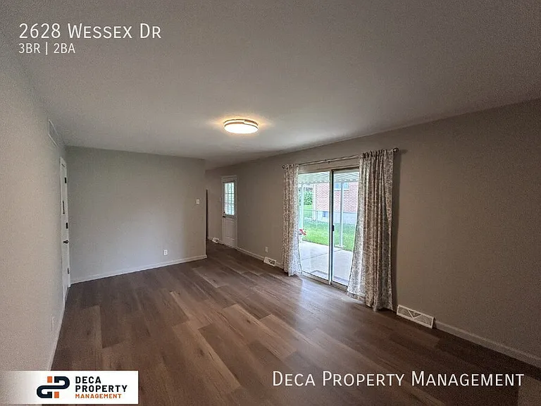 2628 Wessex Dr — Photo 7