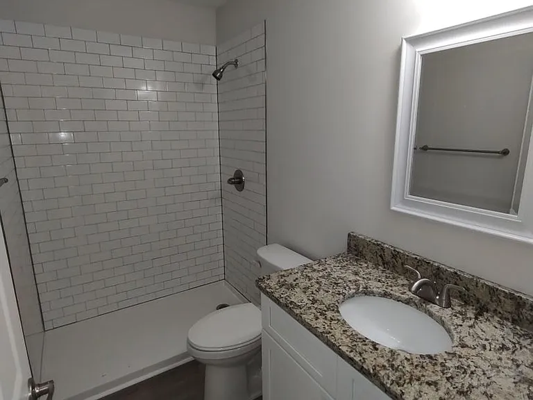 1046 Fairway Ln — Photo 10