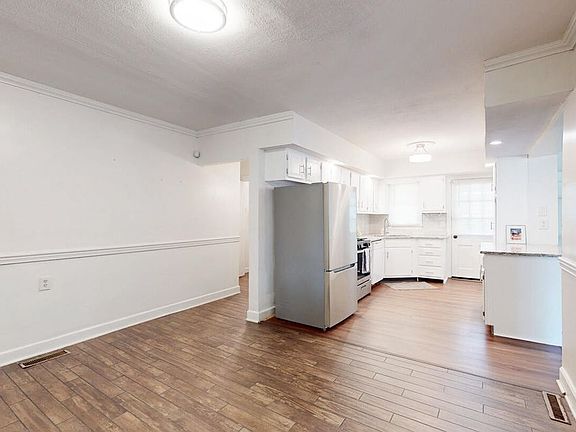 5th image of 307 Hillsboro Ave #307