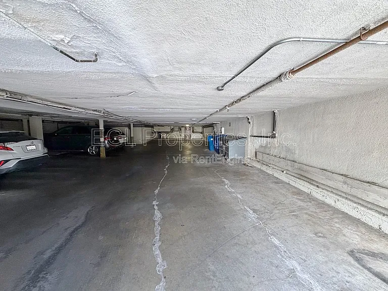 1006 N Orange Grove Ave #7 — Photo 14