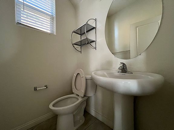 3rd image of 4956 W Mesa Verde Ln