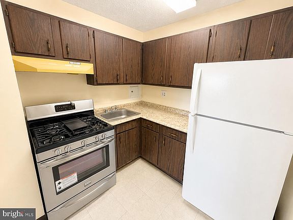 3rd image of 1225 Martha Custis Dr APT 1503