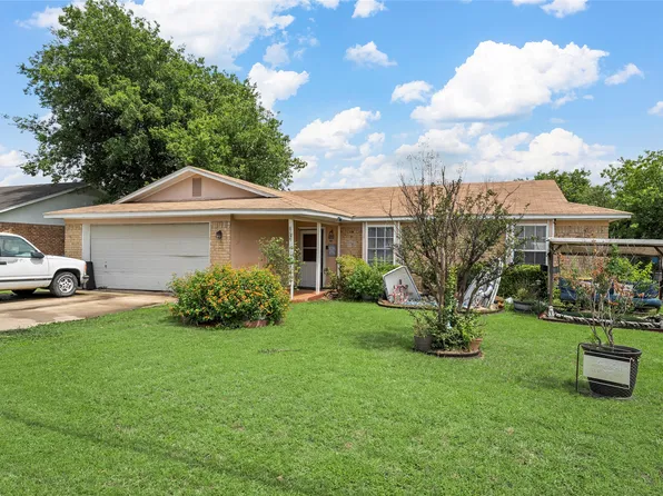 812 W Warren St, Hewitt, TX 76643