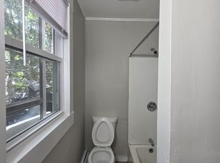 61 Ivy St #B, New Haven, CT 06511