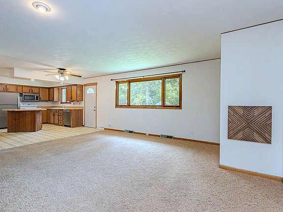 5th image of 819 BROADWAY AVENUE