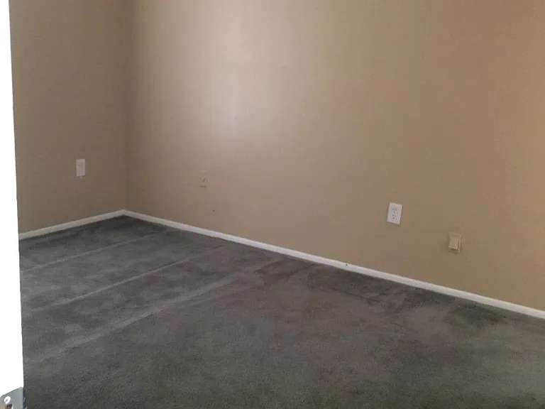 294 Howard Blvd — Photo 4