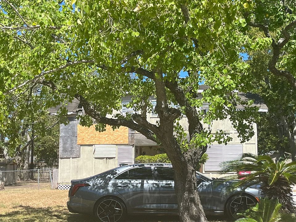 1st image of 1810 N Avenue G